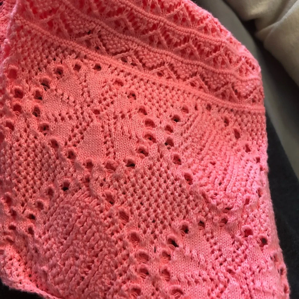 Lilly Pulitzer Coral Crochet “Athena” Tunic
Size Large. NWOT - Picture 10 of 11